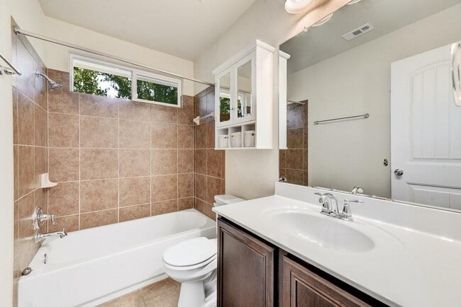Building Photo - 1508 Sugarberry Ln