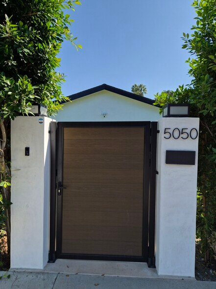 Building Photo - 5050 Louise Ave