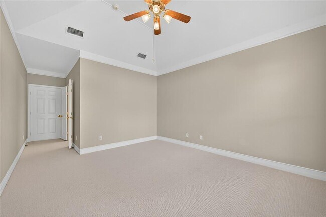 Building Photo - 7914 Loyel Pointe Dr