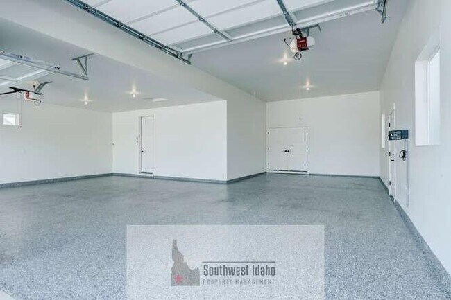 Building Photo - 7655 W Meltwater Ln