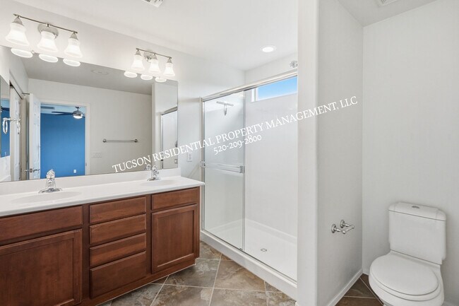 Building Photo - 10568 Desert Drifter Pl