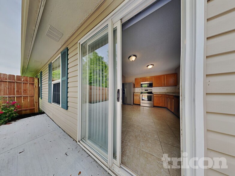 Building Photo - 4900 Hunters Run