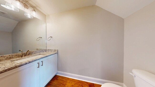 Building Photo - 2 Story Townhome in Hartbrook, Very Close to HWY280