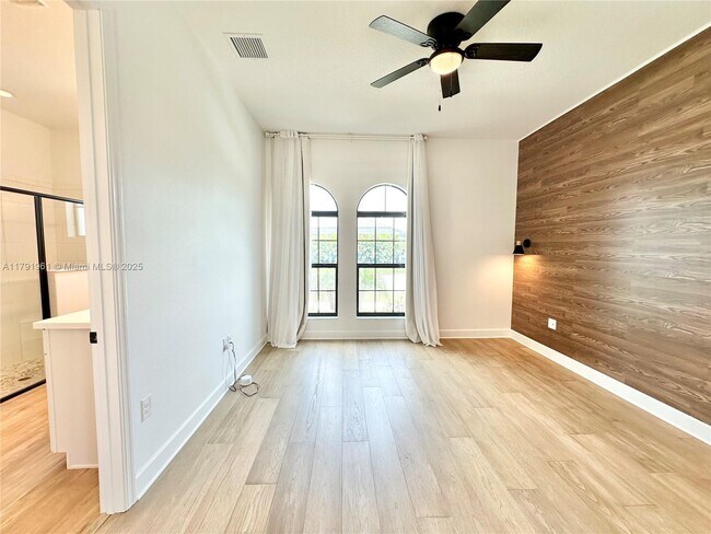 Building Photo - 8436 Lyside Dr