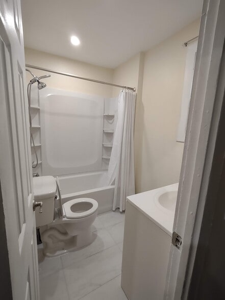 1st floor bathroom - 273 Main St