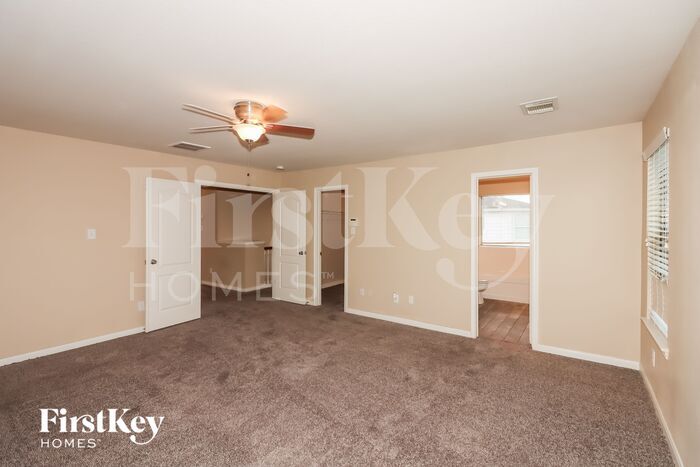 Building Photo - 18107 Valebluff Ln