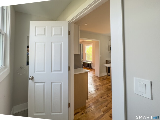 Building Photo - 316 Tyler St