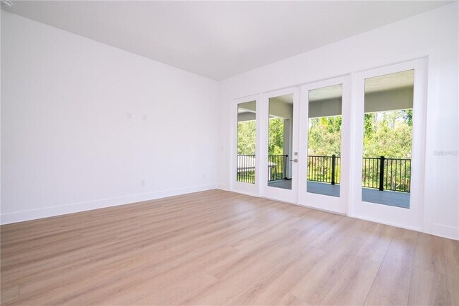 Building Photo - 16044 Pendio Dr