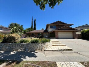 Building Photo - Northridge pool home w/5+3, including down...