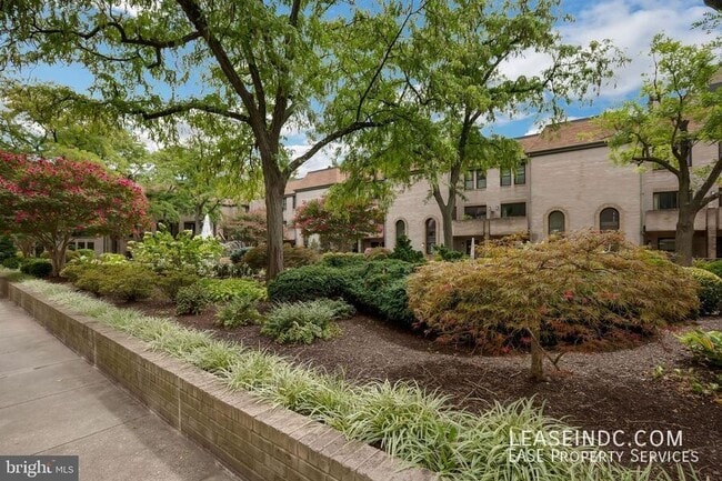 Building Photo - 1325 13th St NW