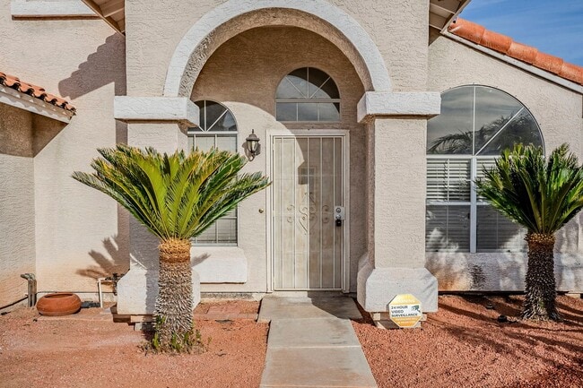 Building Photo - Beautifully Updated 4-Bedroom Home with Easy Access to Loop 101!
