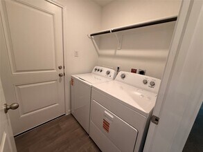 Building Photo - 12010 William Trails Cir