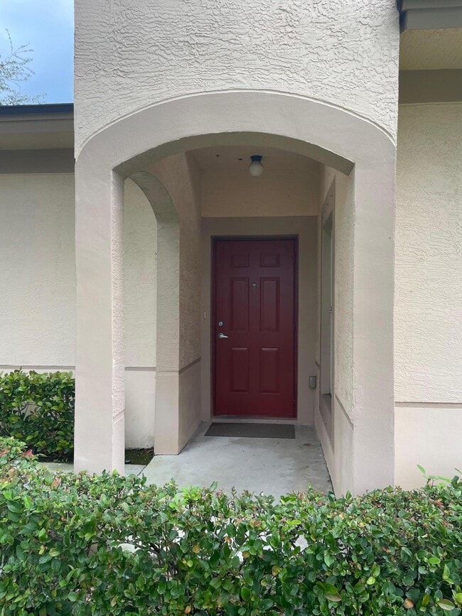 Primary Photo - 1833 Pelican Dr