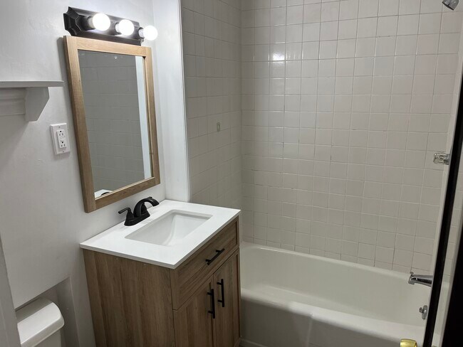 first bath in master bedroom - 61 Wall St
