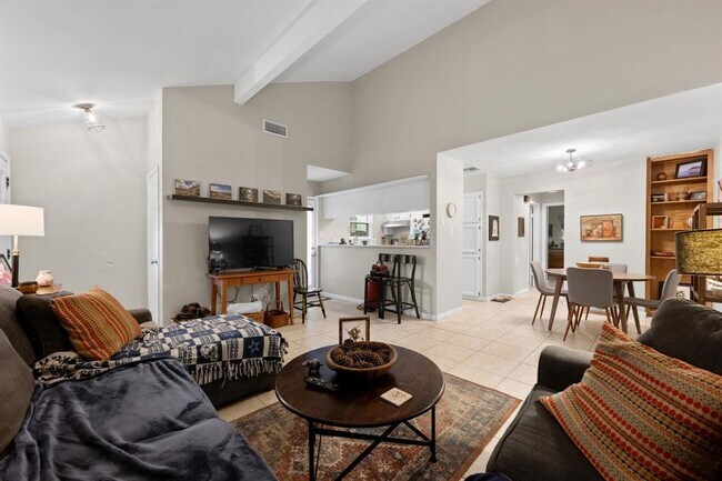 Building Photo - 12817 Hymeadow Dr