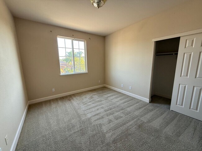 Building Photo - 3389 Bonaire Rd