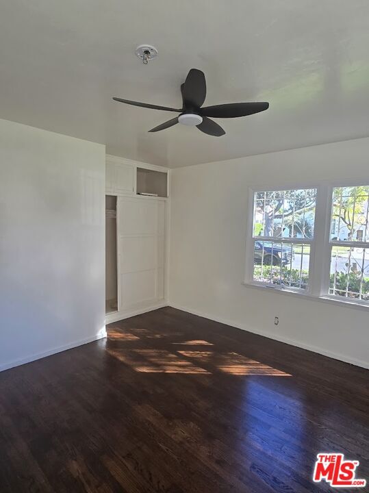 Building Photo - 3311 1/2 W 78th St