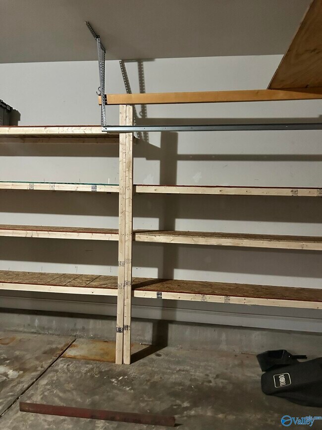Building Photo - 107 Fourstar Ln