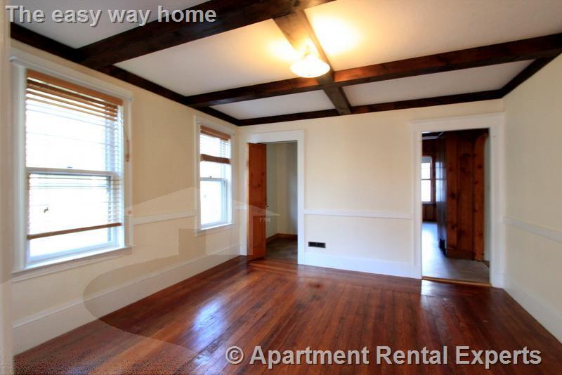 Building Photo - 92 Rogers Ave