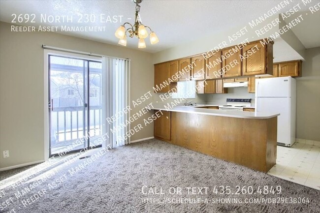 Building Photo - Large 2 Bed/1 Bath Upstairs Apartment In N...