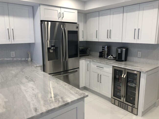 Building Photo - 3900 Galt Ocean Dr