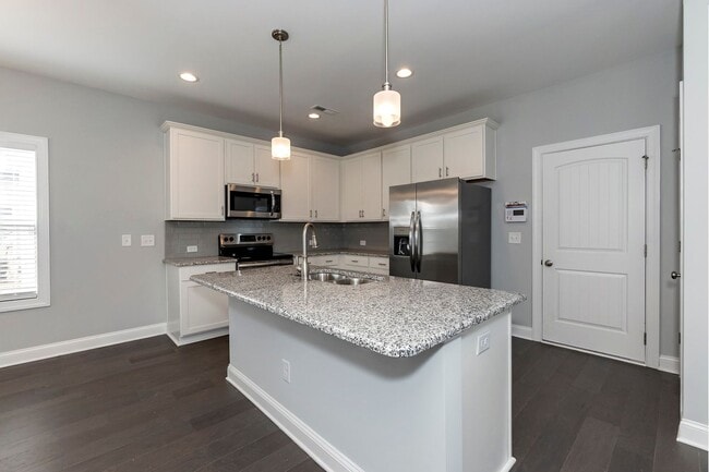 Building Photo - Brand New Single Family Home!