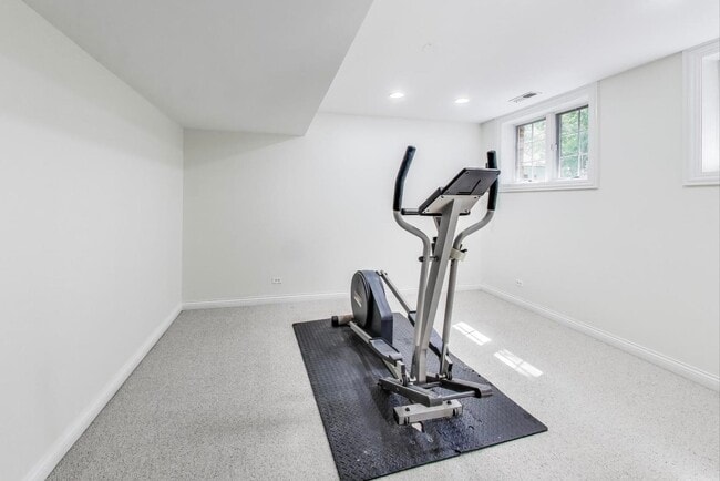 Building Photo - 1620 Timber Woods Ln