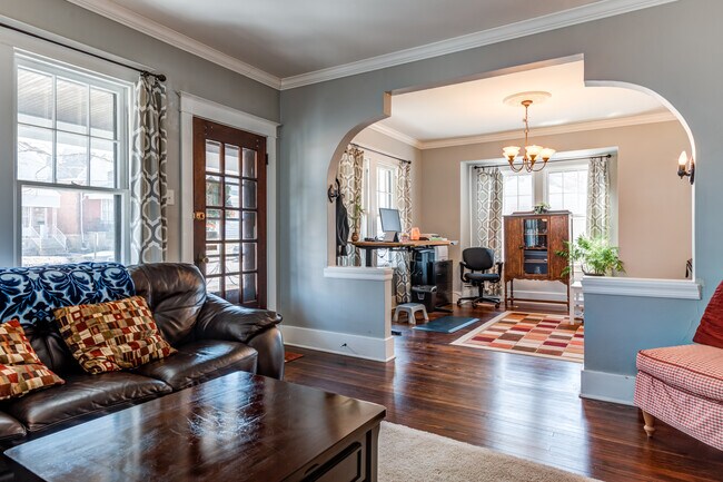 Building Photo - 2825 Burgess Ave