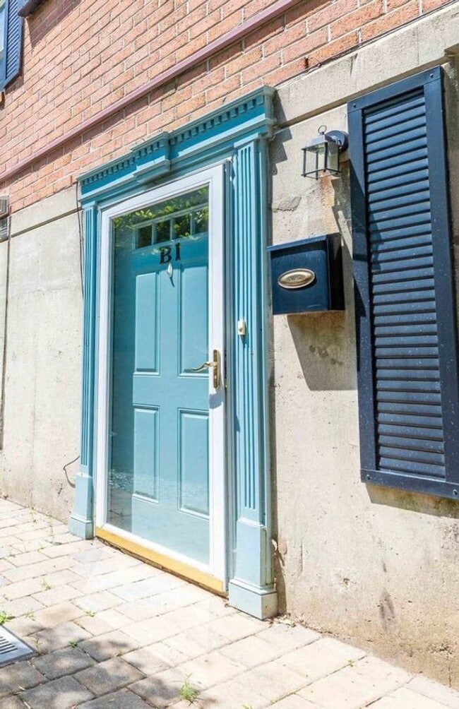 Building Photo - Private 1 Bedroom 1 Bathroom Condo in Cide...