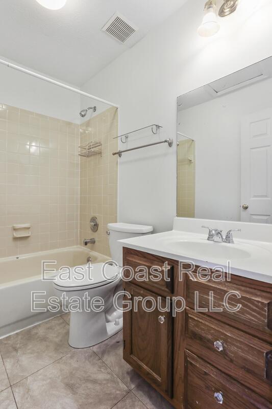 Building Photo - 5257 Earles Ct