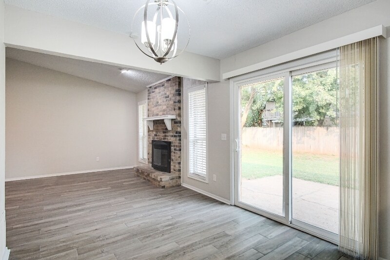 Building Photo - 501 Holly Hill Rd