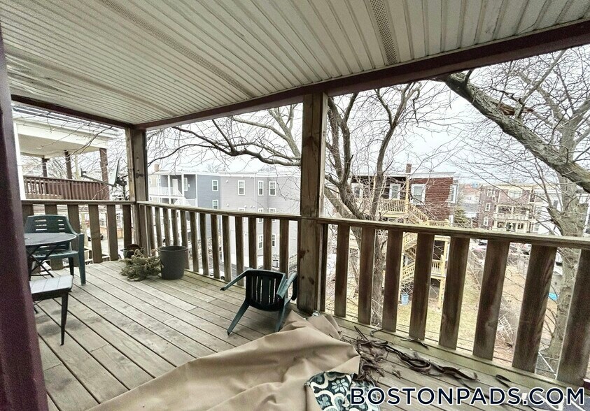 Building Photo - 74 Romsey St