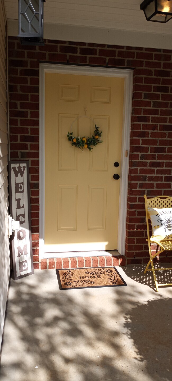 Building Photo - 1006 Collington Dr