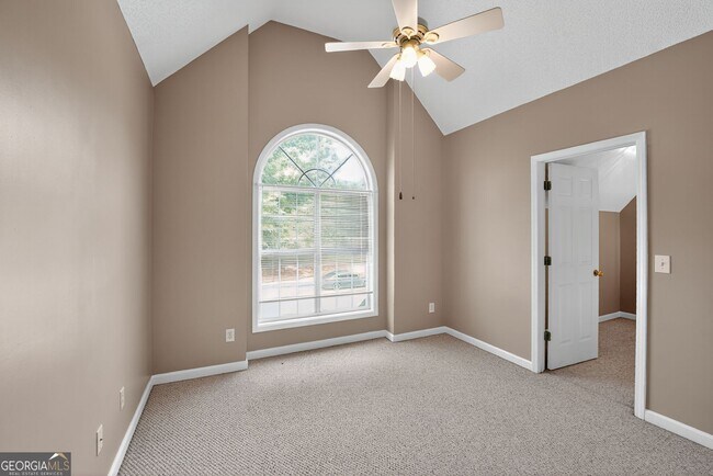 Building Photo - 158 Windsor Cir