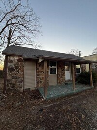 Building Photo - 1396 Cranfield Rd