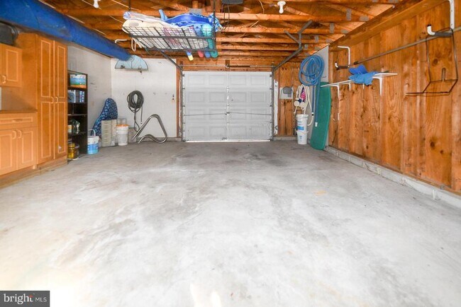 Building Photo - 1114 Ellingwood Dr