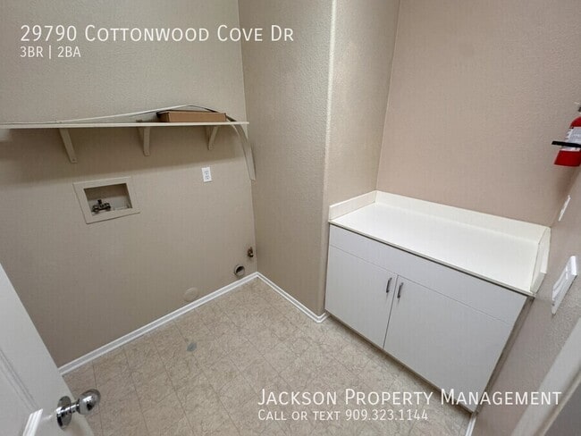 Building Photo - 29790 Cottonwood Cove Dr
