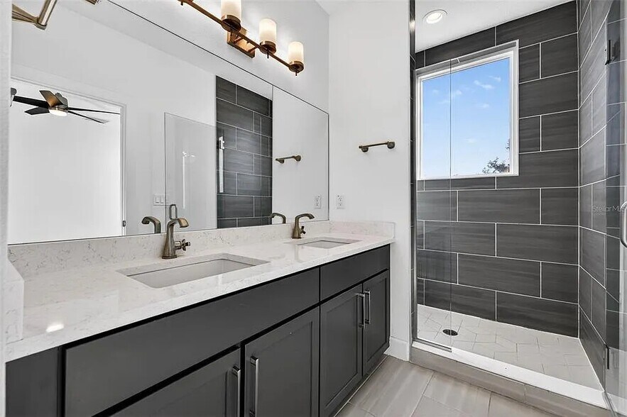 Building Photo - 104 26th St N