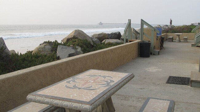 Building Photo - FOR SALE/ OCEAN FRONT/ $825K