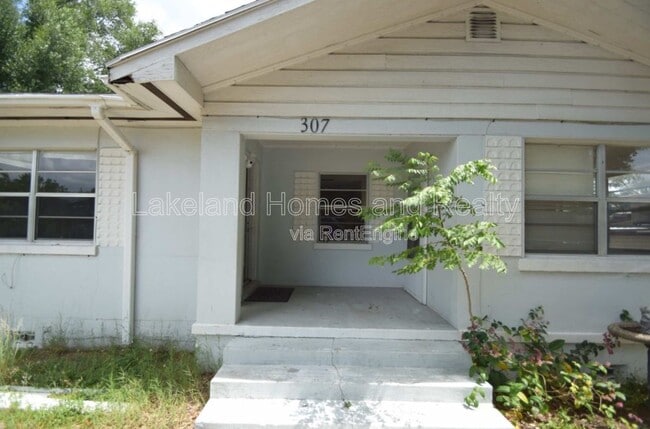 Building Photo - 307 Steedly Ave
