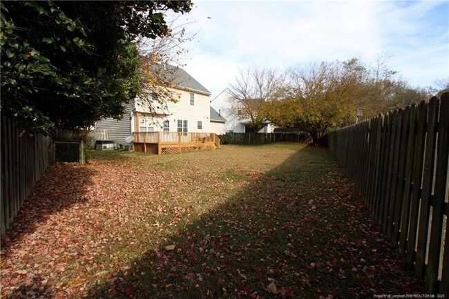 Building Photo - 101 Lake Meadow Dr