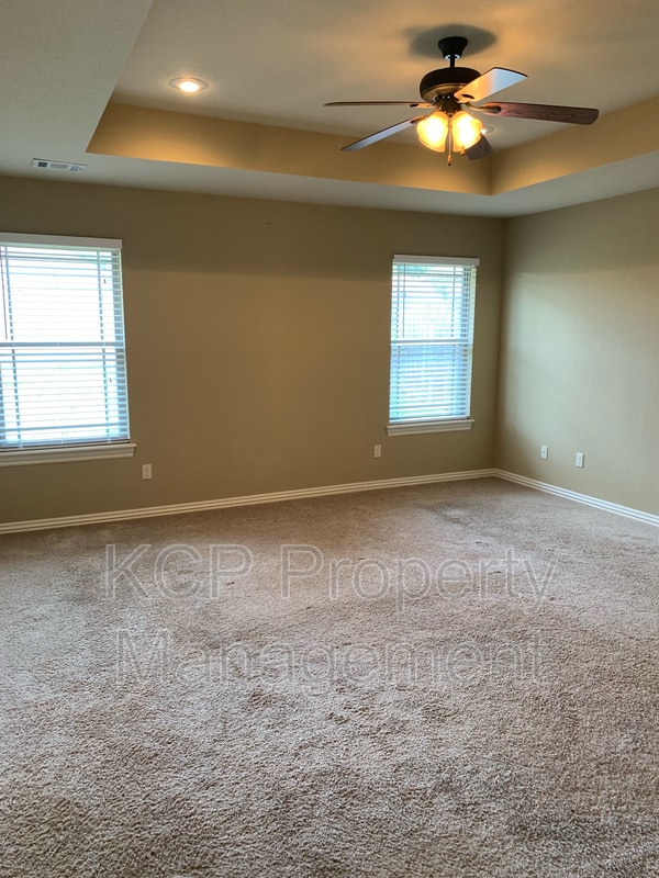 Building Photo - 6105 Red Cedar Cir