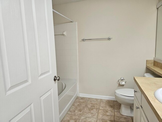 Building Photo - 8308 Myrtlewood Cir W