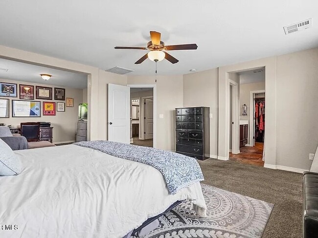 Building Photo - 5525 Valley Cedar Dr