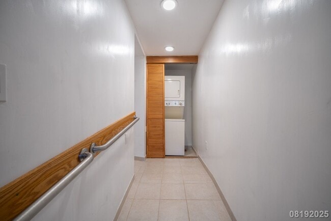 Building Photo - 1 Bd 1 Ba 1Pkg -Palolo - small pet negotia...