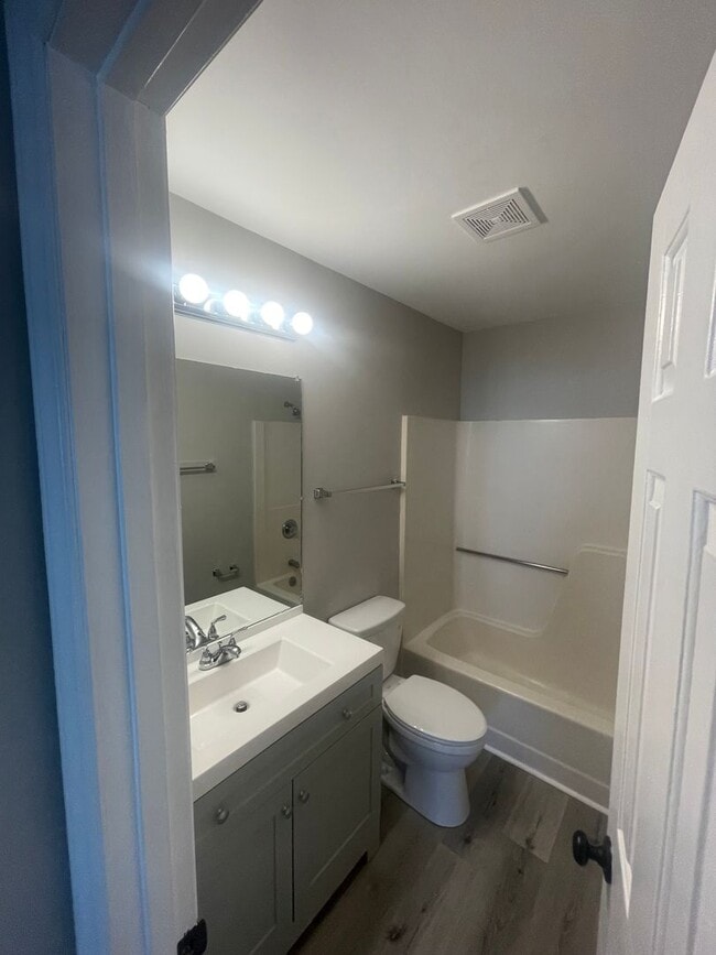 Building Photo - 5319