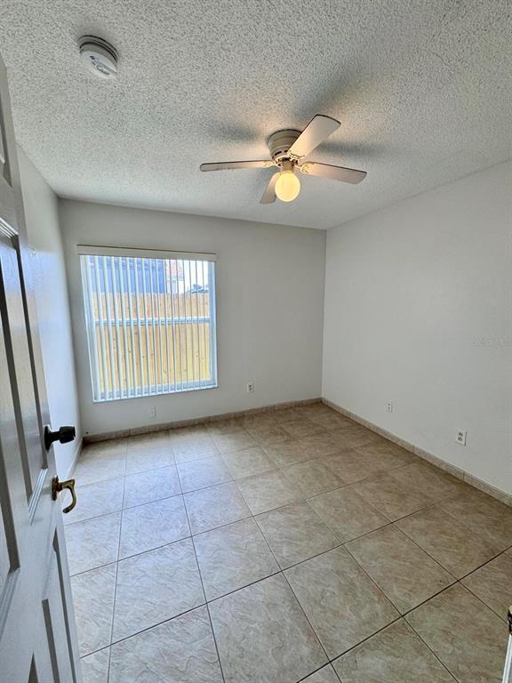 Building Photo - 147 S Roma Way