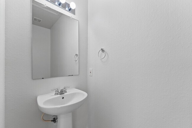 Building Photo - 18211 Fairview Valley Ct