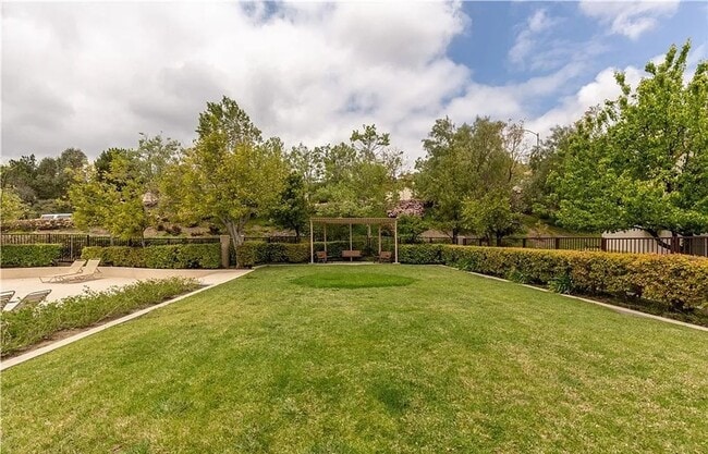 Building Photo - COMPLETELY REMODELED 3 Beds+2.5 Baths 2-st...