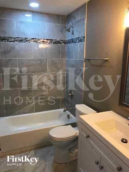 Building Photo - 11814 Featherwood Dr